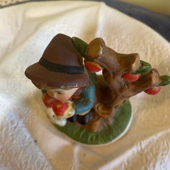 Botín appletree w/dog ceramic figurine. - Picture 4 of 9